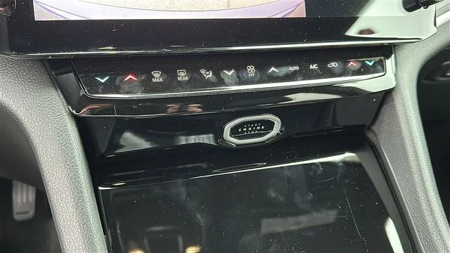 2026 Jeep Grand Cherokee Laredo - Photo 17
