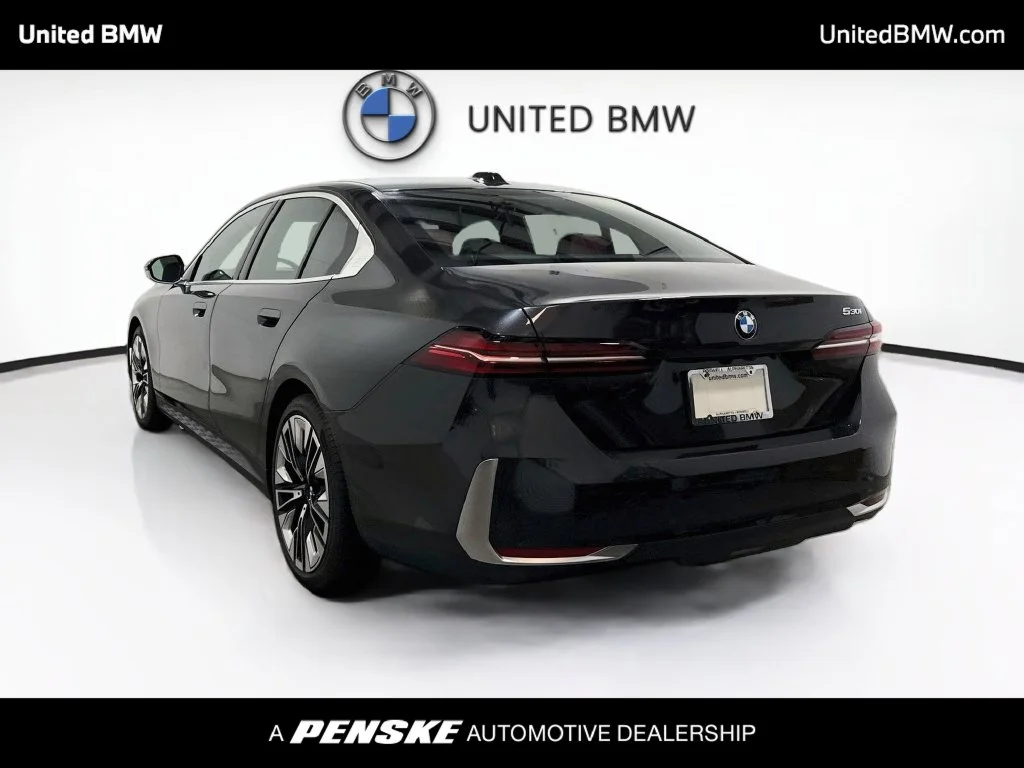 Certified Used 2026 Dark Graphite Metallic BMW 530i image 7