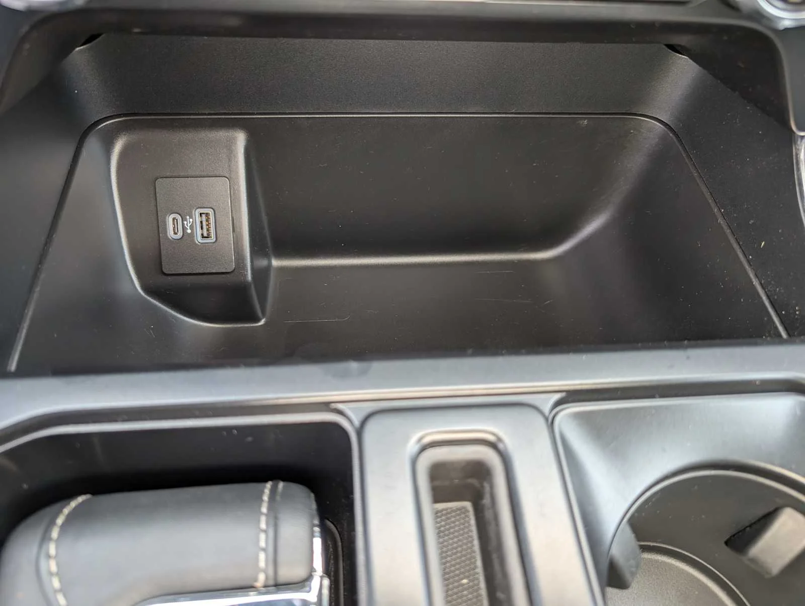 Used 2023 Oxford White Ford XLT image 32