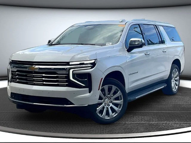 Certified Used 2025 Iridescent Pearl Tricoat Chevrolet Premier image 1