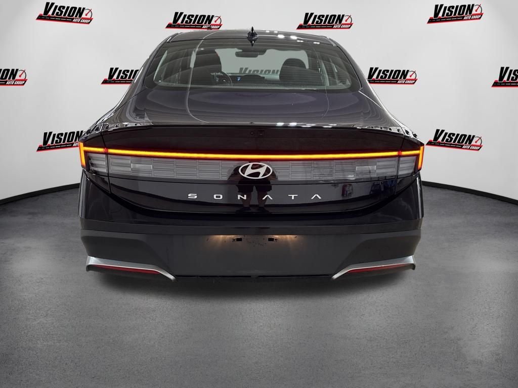 Used 2026 Blue Hyundai SE image 6