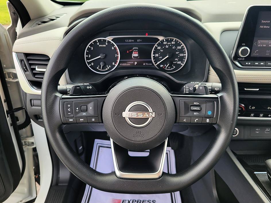 Used 2023 Pearl White Tricoat Nissan SV image 19