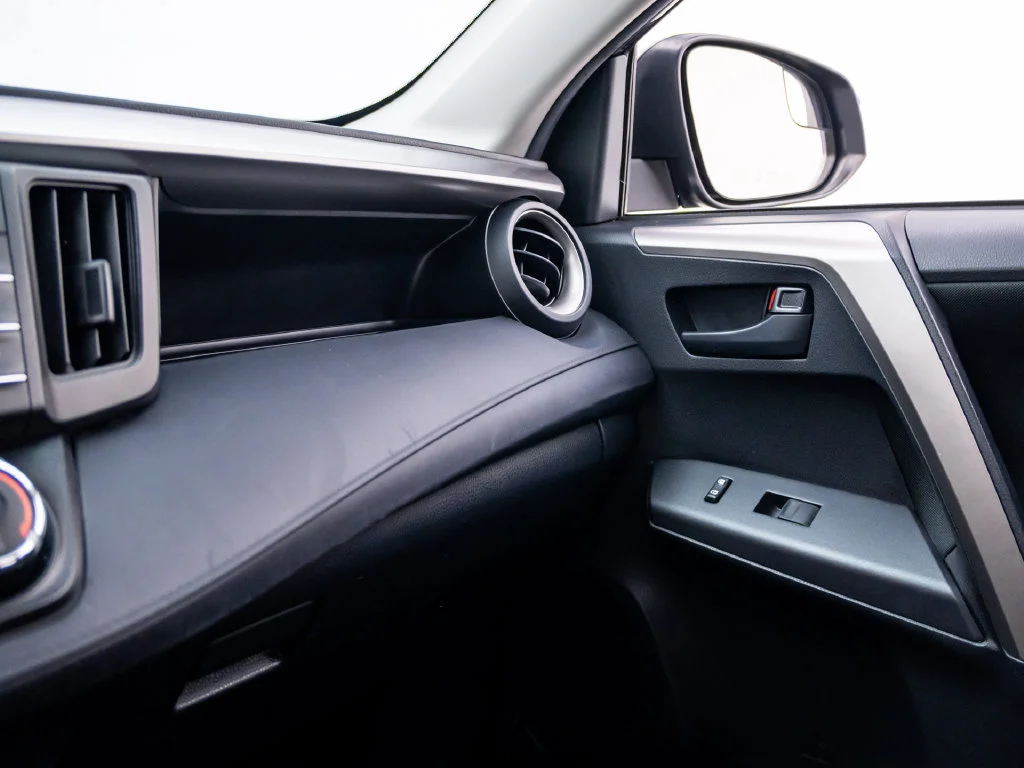 Used 2018 Gray Toyota LE image 28