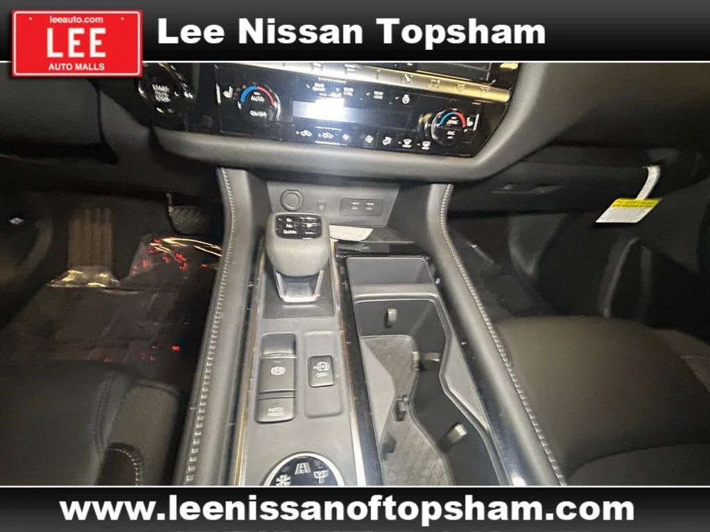 New 2026 Scarlet Ember Tintcoat Nissan SL image 11