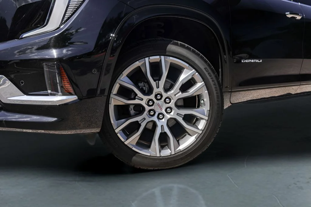 Used 2024 Black GMC Denali image 4