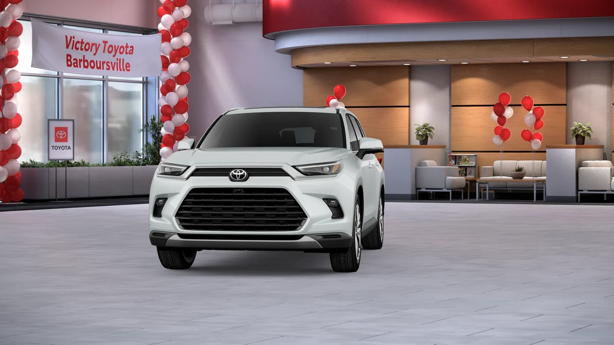New 2026 Wind Chill Pearl Toyota Platinum image 16