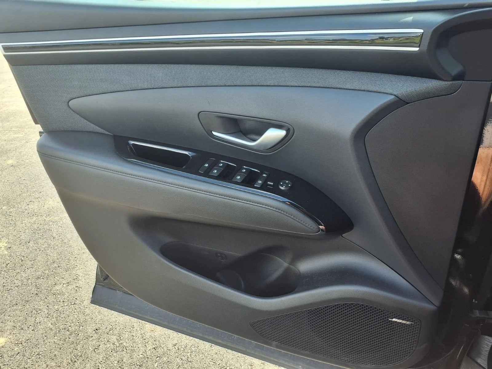 Used 2023 Phantom Black Hyundai Limited image 18