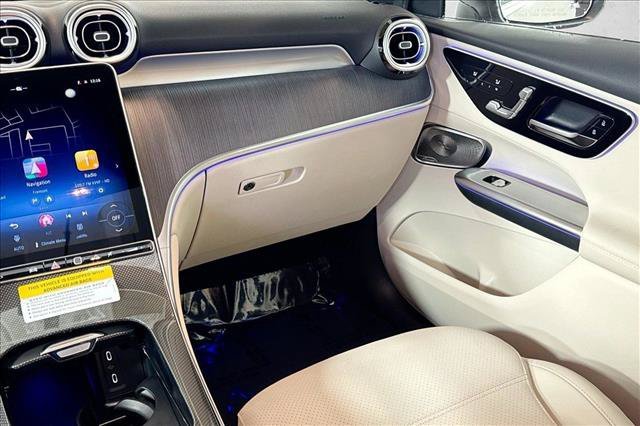 New 2026 Polar White Mercedes-Benz GLC 300 image 51