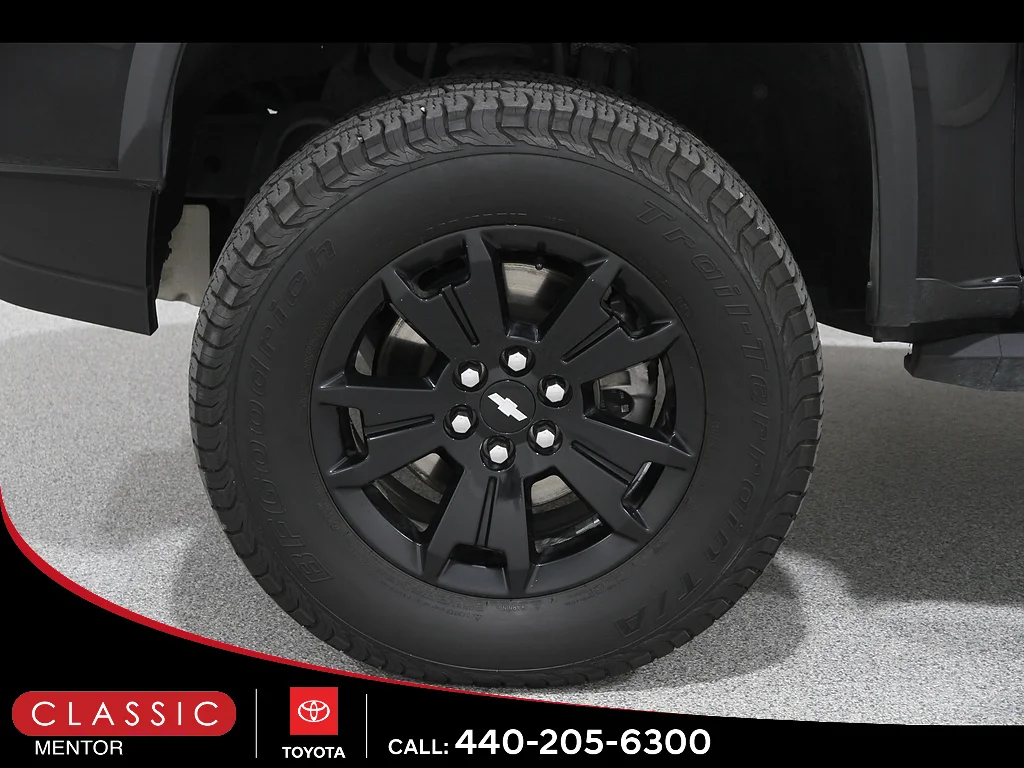 Used 2021 Black Chevrolet ZR2 image 23