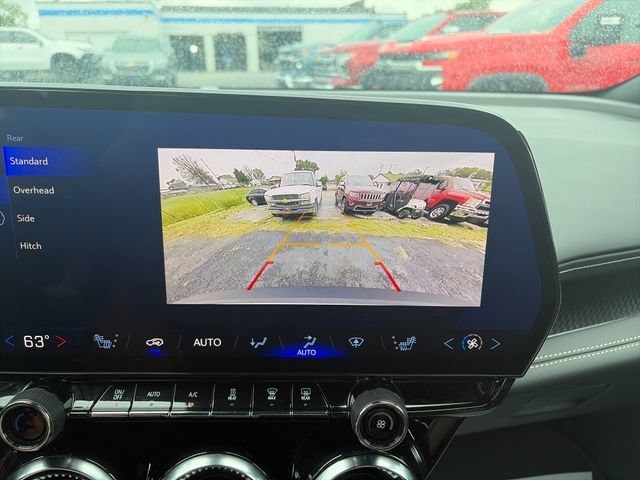 Used 2024 Summit White Chevrolet LT image 20
