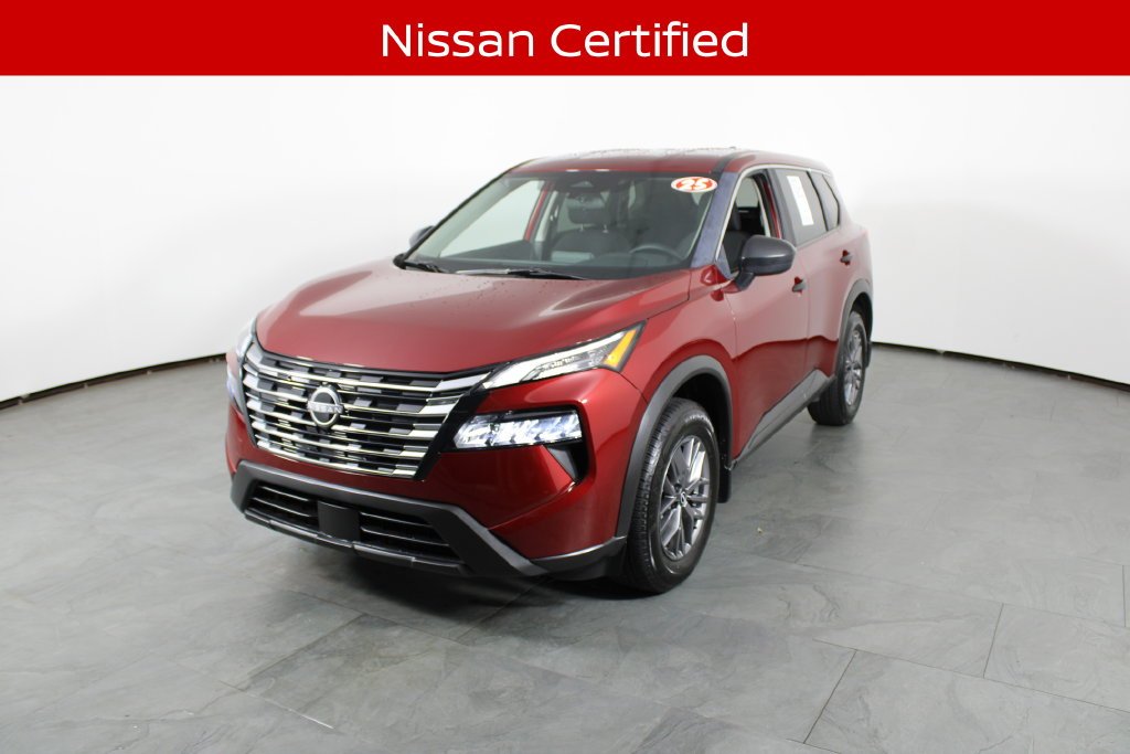 Used 2025 Red Nissan S image 1