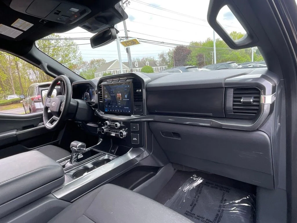 Used 2023 Black Ford XLT image 11