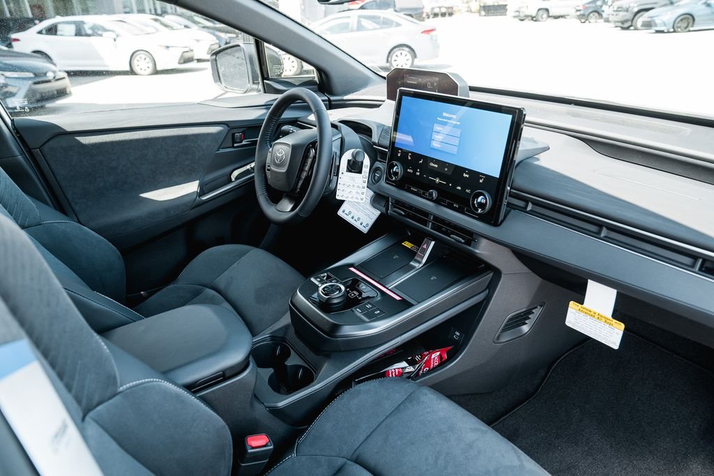 New 2026 Wind Chill Pearl <sup>1</sup> Toyota  XSE image 11