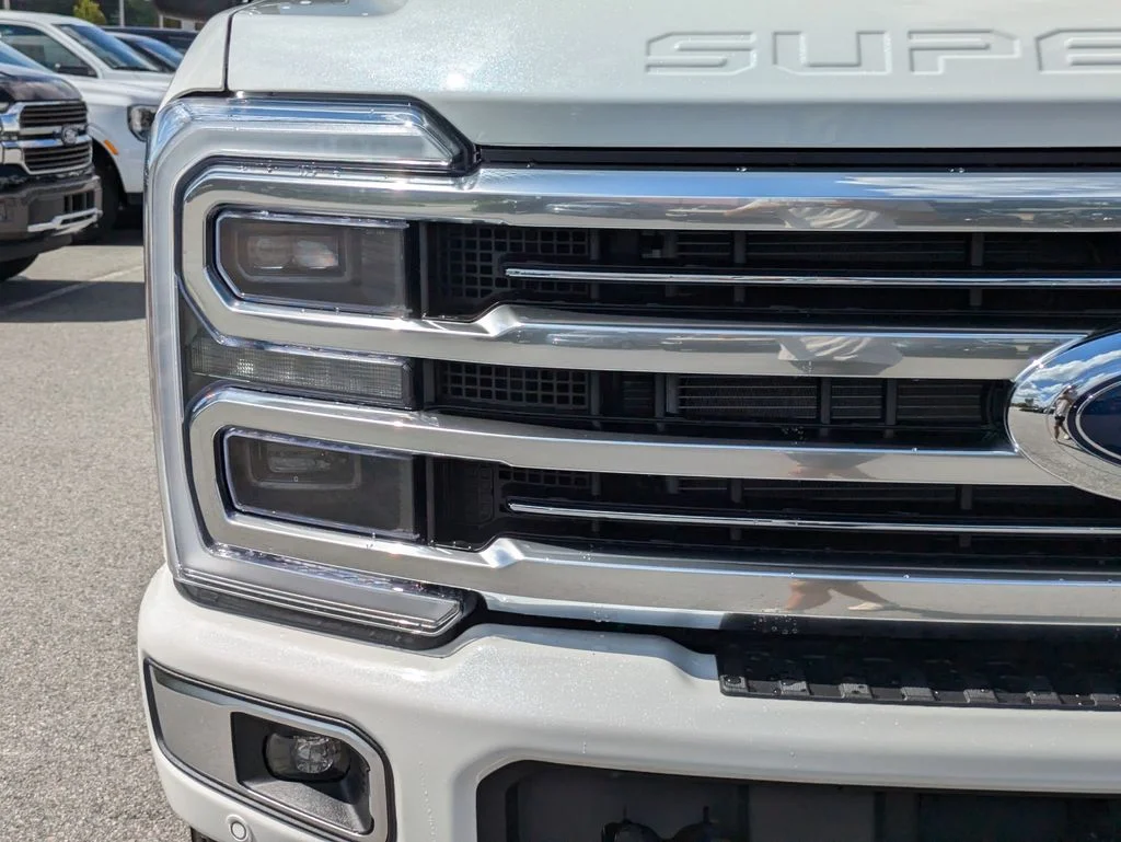 New 2026 Star White Metallic Tri-Coat Ford Platinum image 10