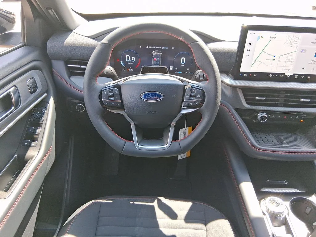 New 2025 Carbonized Gray Metallic Ford ST-Line image 13
