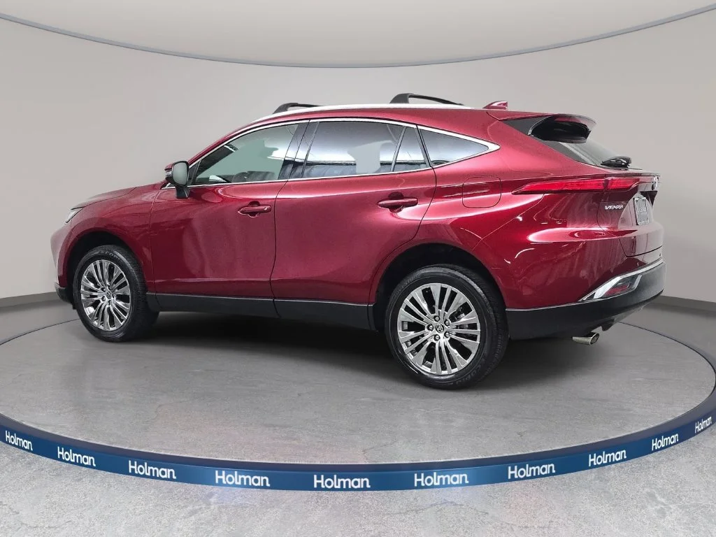 Used 2022 Red Toyota XLE image 8