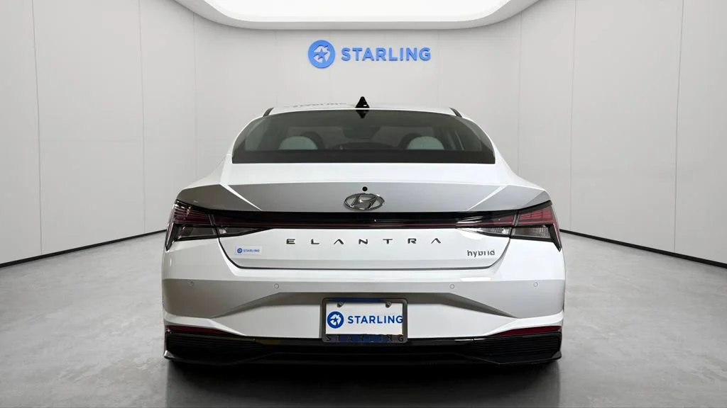 Used 2022 White Hyundai Limited image 8