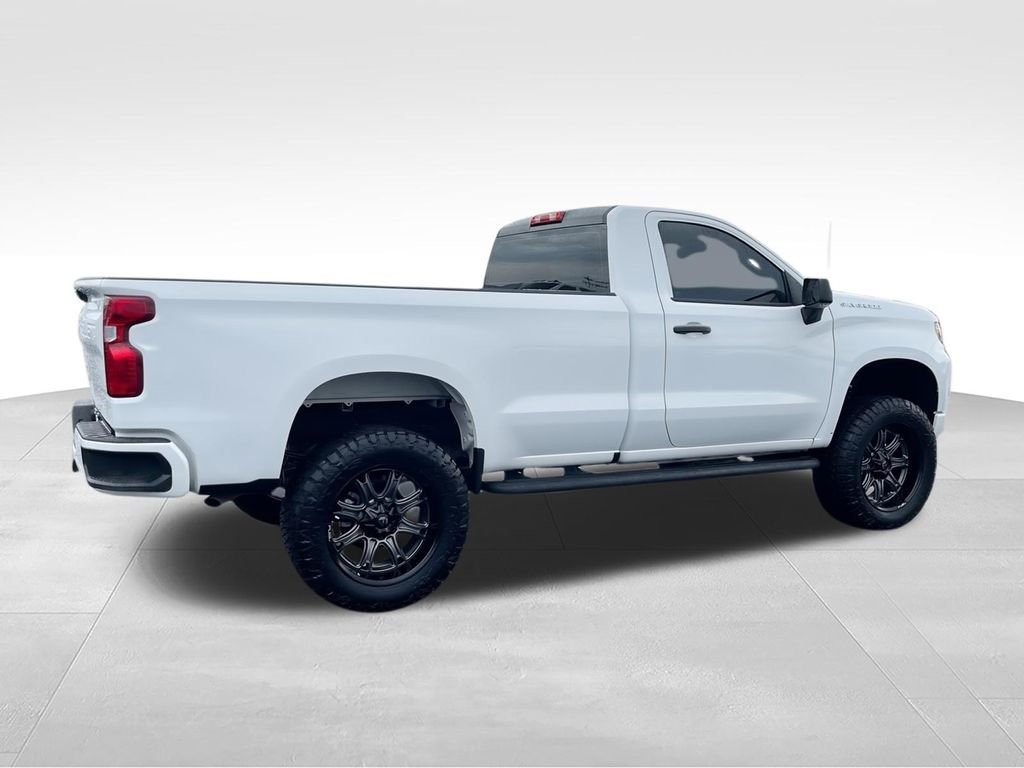 Used 2024 White Chevrolet WT image 8