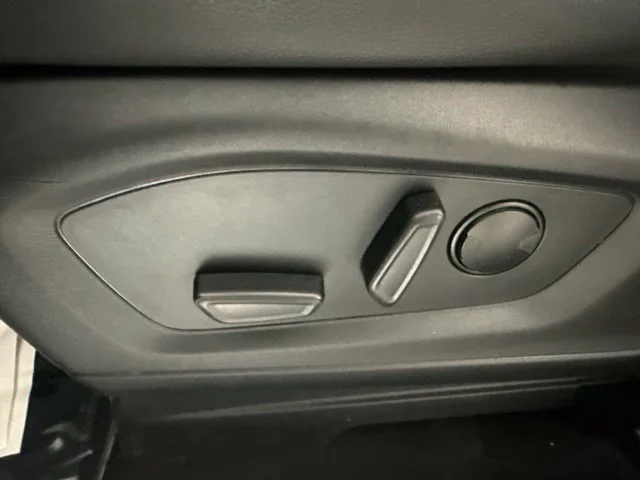 Used 2023 Silver Ford Limited image 19