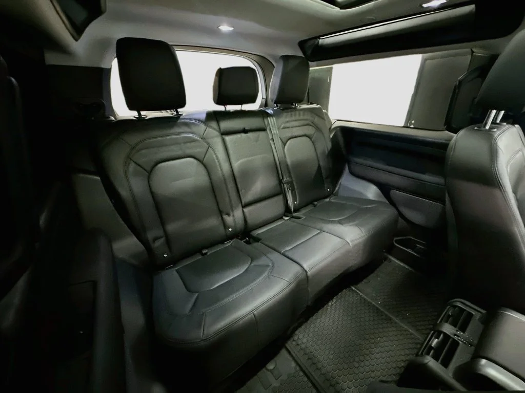 Used 2024 Fuji White Land Rover S image 27