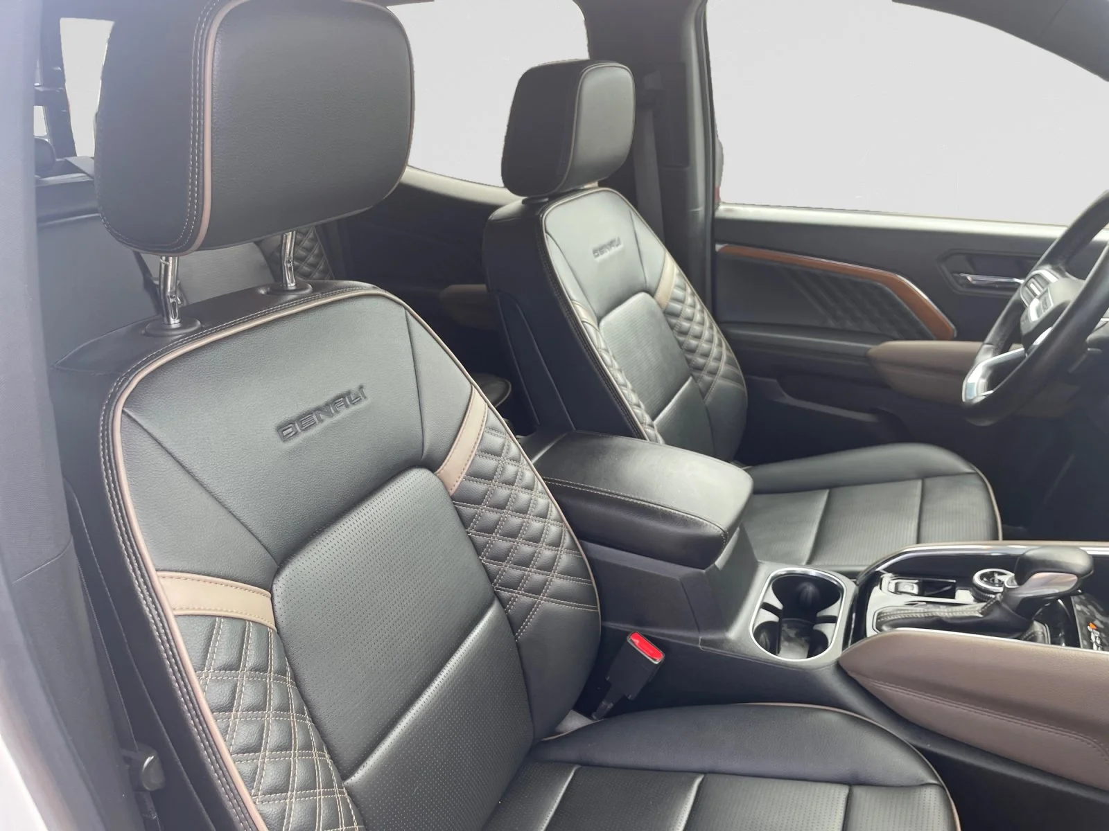 Used 2023 Summit White GMC Denali Crew 4x4 Leather Sunroof Nav image 12