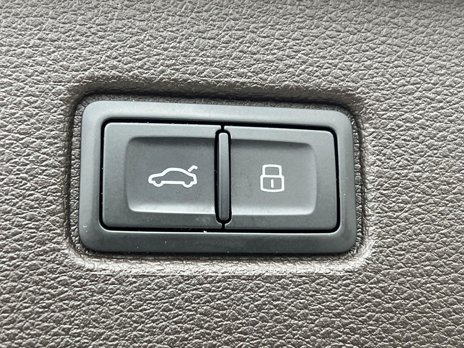 Used 2019 Glacier White Metallic Audi Premium image 19
