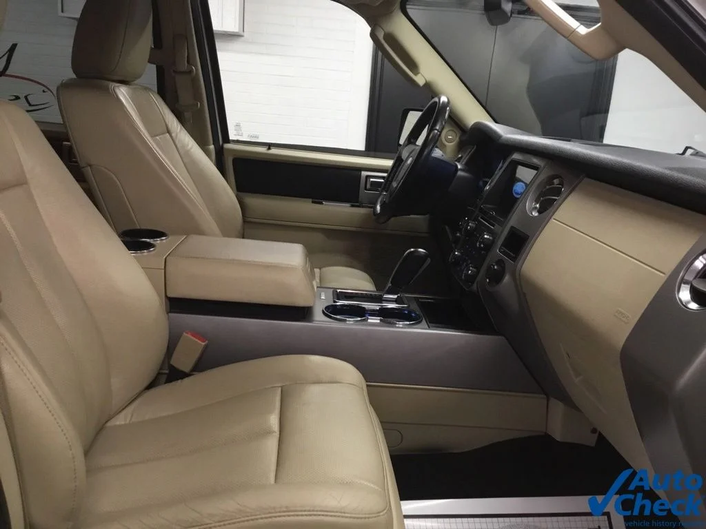 Used 2017 White Ford Limited image 39