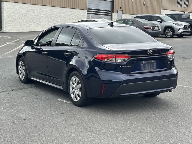 Certified Used 2021  Toyota LE image 4