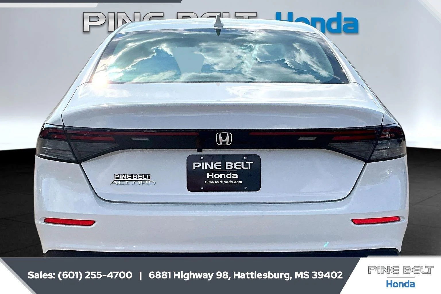 New 2026 Platinum White Pearl Honda LX CVT image 4