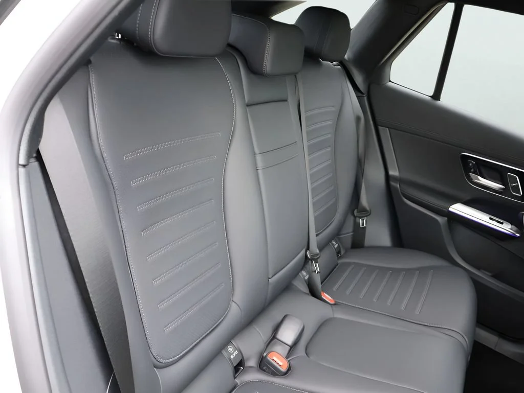New 2026 MANUFAKTUR Alpine Grey Mercedes-Benz GLC 300 image 50