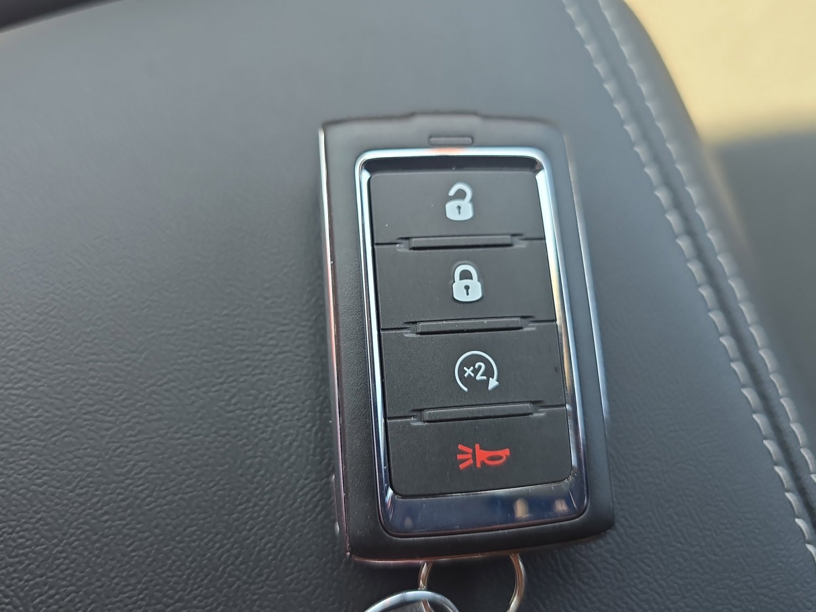 New 2026 Hydro Blue Pearlcoat Jeep Laredo image 30