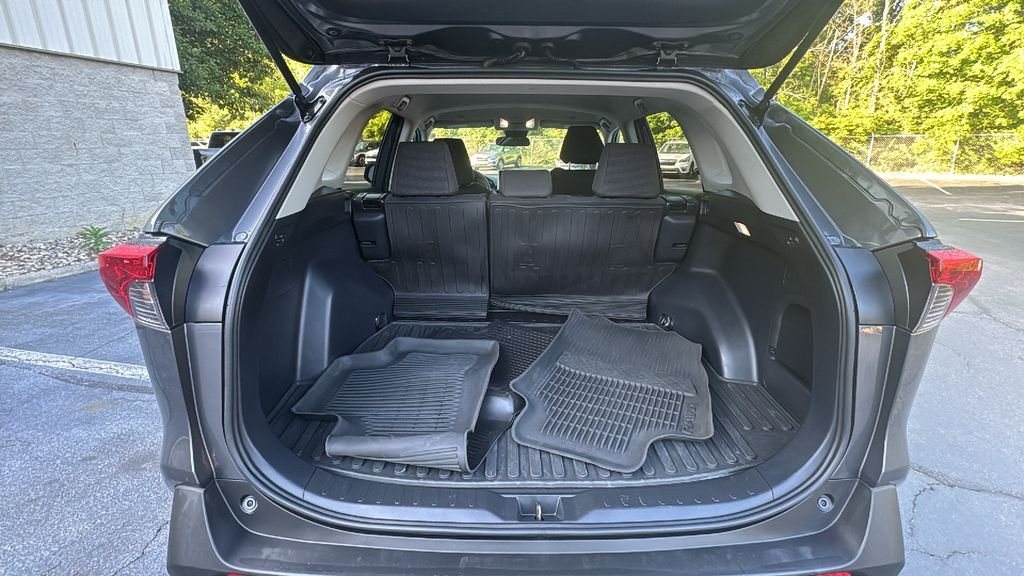 Used 2025 Magnetic Gray Metallic Toyota LE image 28