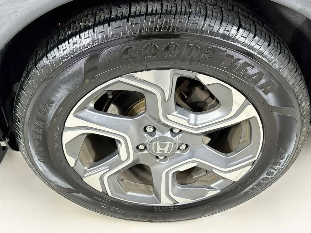 Used 2018 Modern Steel Metallic Honda EX-L image 38