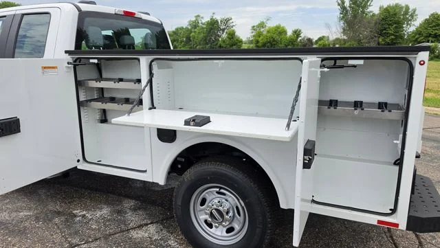 New 2026 Oxford White Ford XL image 9