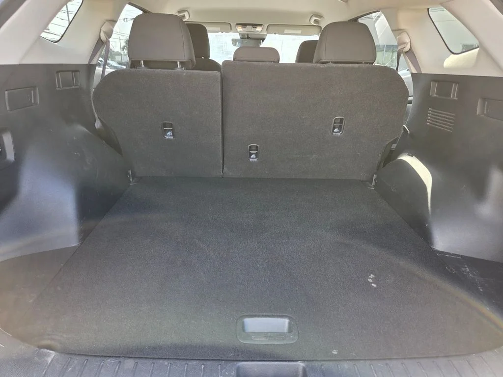 Used 2023 Black Kia LX image 26