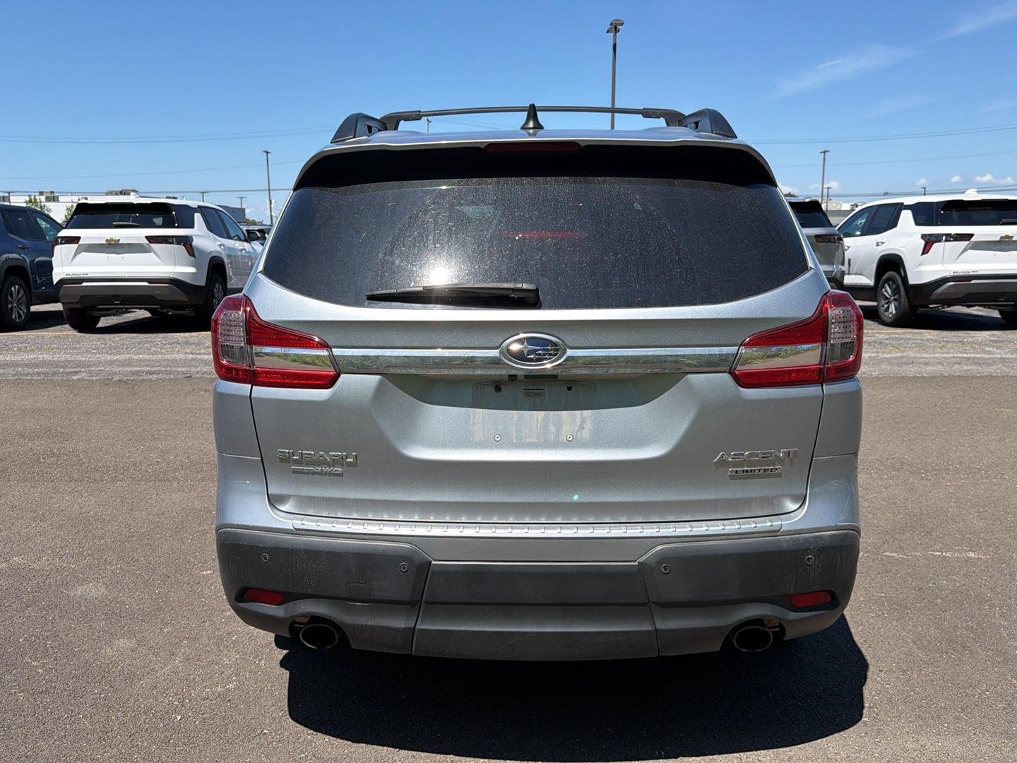 Used 2020 Ice Silver Metallic Subaru Limited image 9