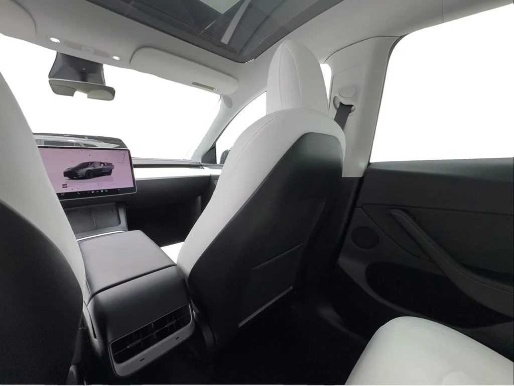 Used 2022 Gray Tesla Performance image 40