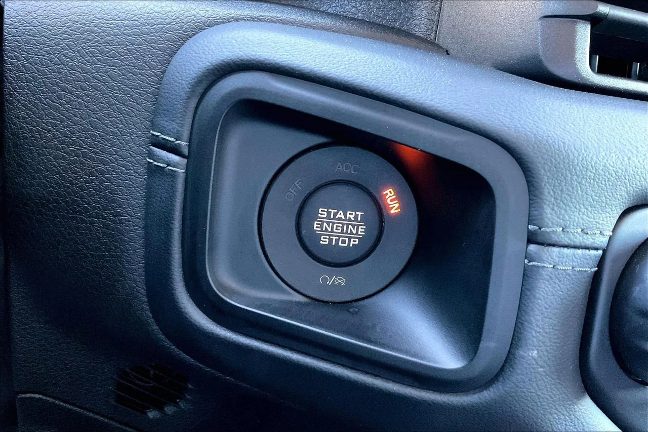 Used 2025 Blue Jeep Sahara image 26