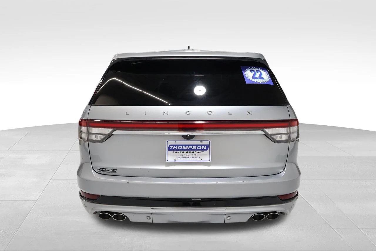 Used 2022 Silver Lincoln Reserve image 3