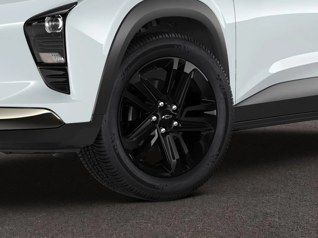 New 2026 Summit White Chevrolet ACTIV image 4