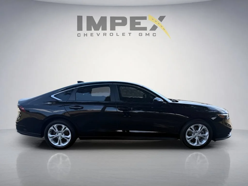 Used 2025 Black Honda LX image 6
