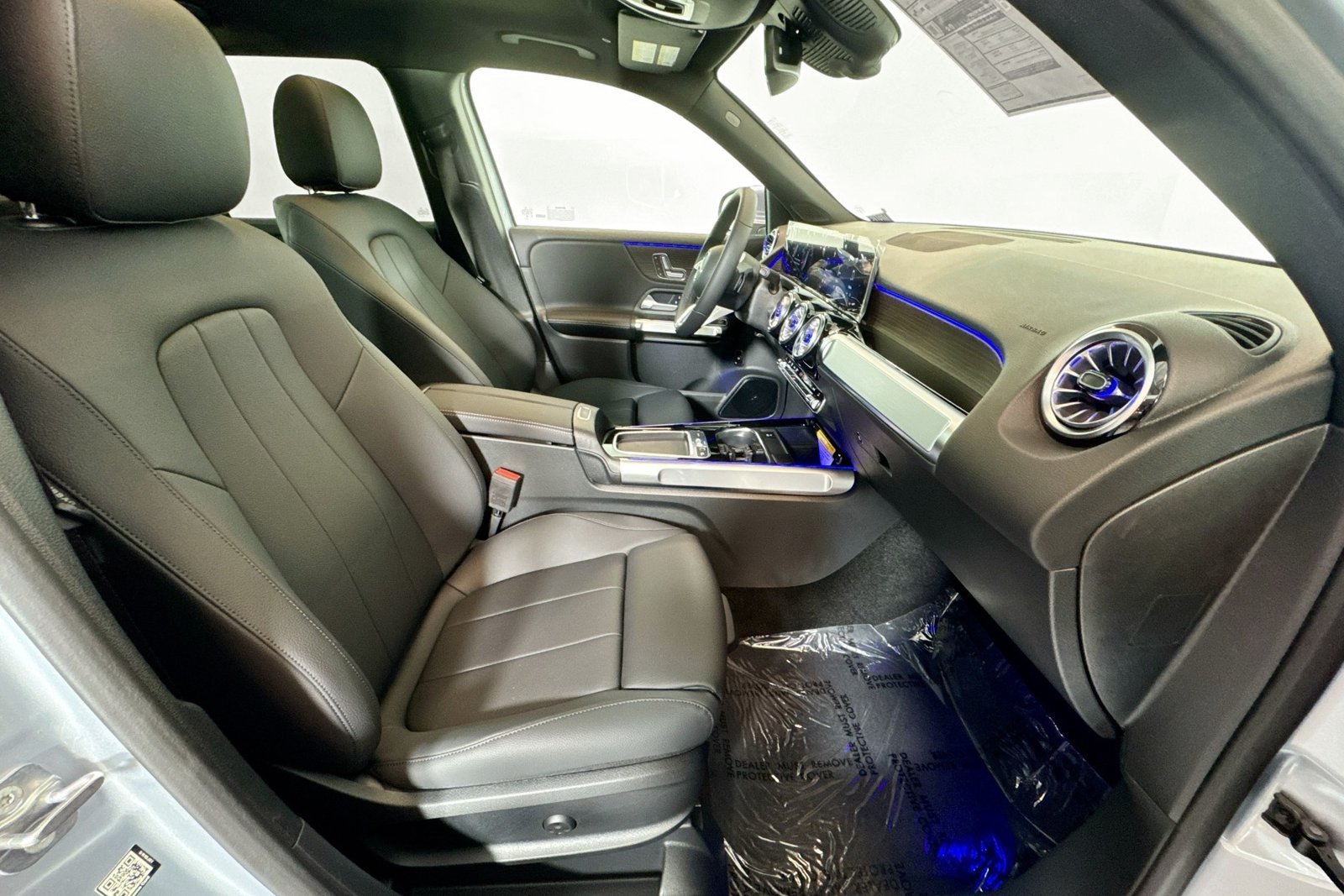New 2026 Cirrus Silver Metallic Mercedes-Benz GLB 250 image 26