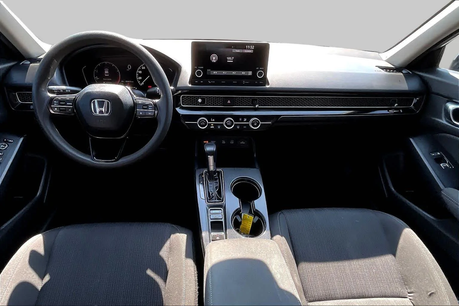 Used 2025 Solar Silver Metallic Honda LX image 15