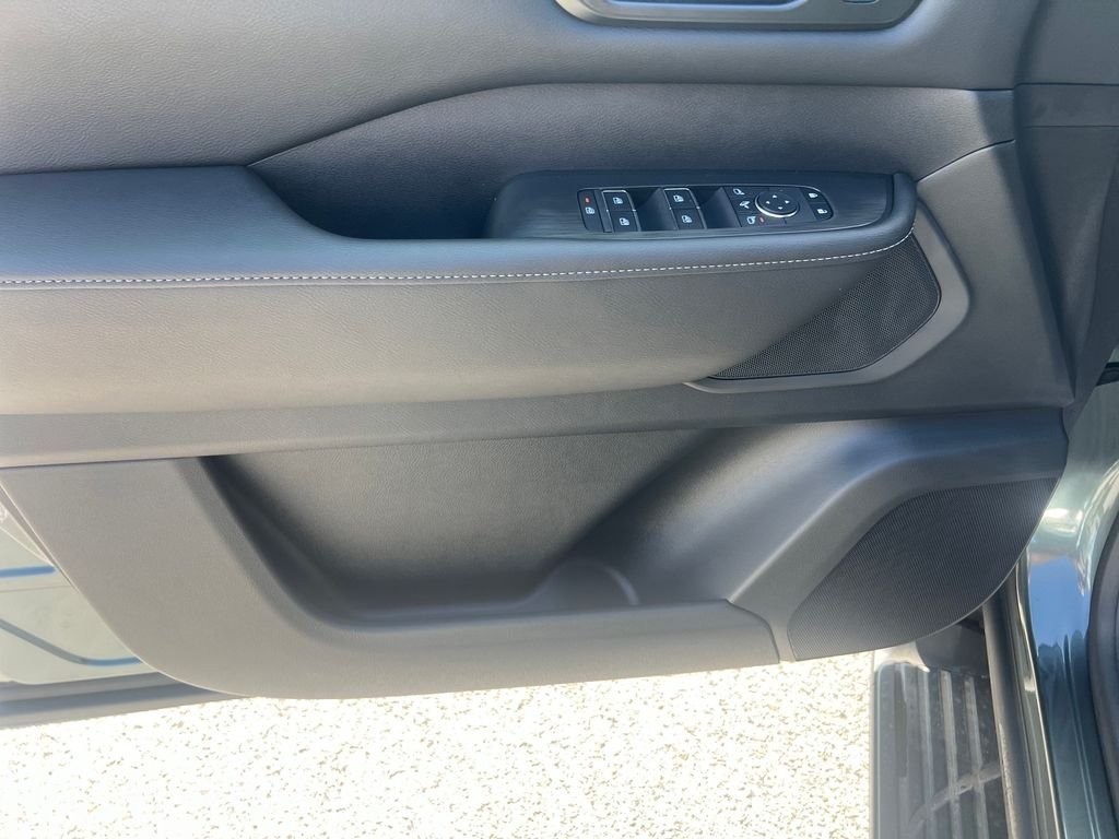 2025 Nissan Armada PRO-4X - Photo 11