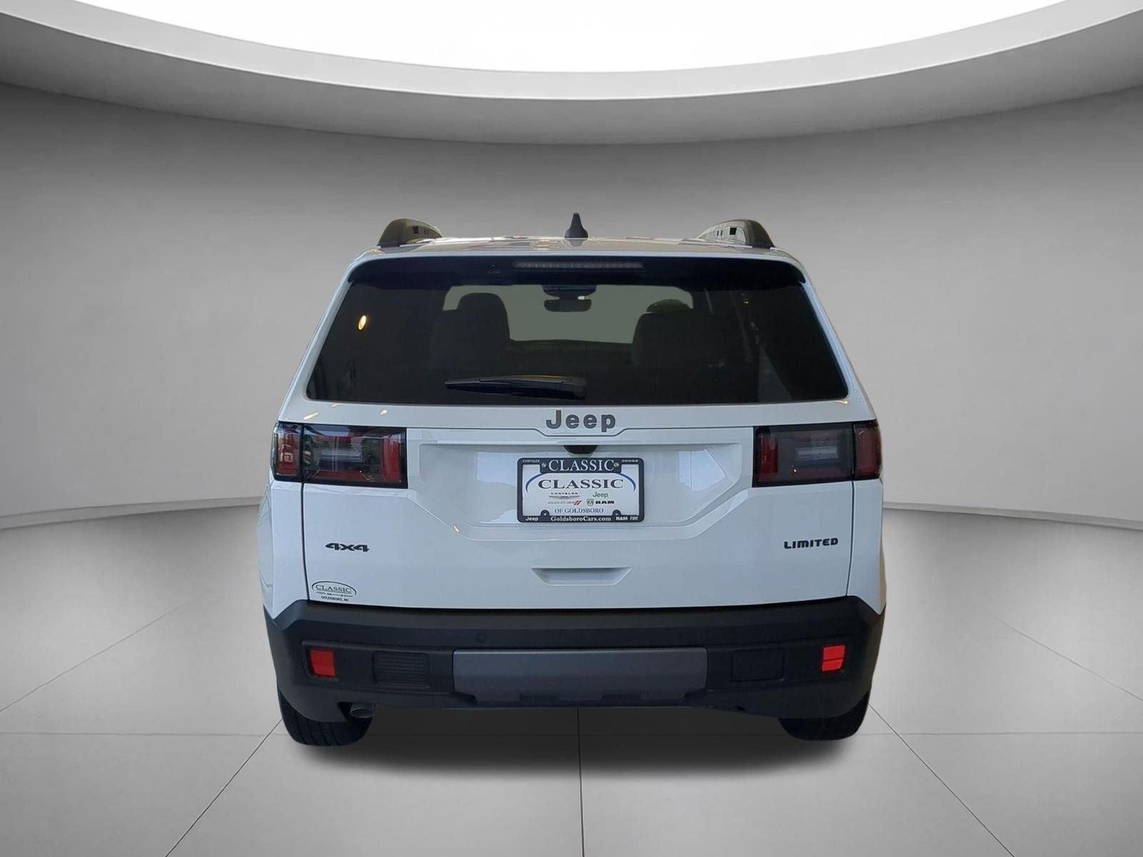 New 2026 Bright White Clear-Coat Exterior Paint Jeep Limited image 3