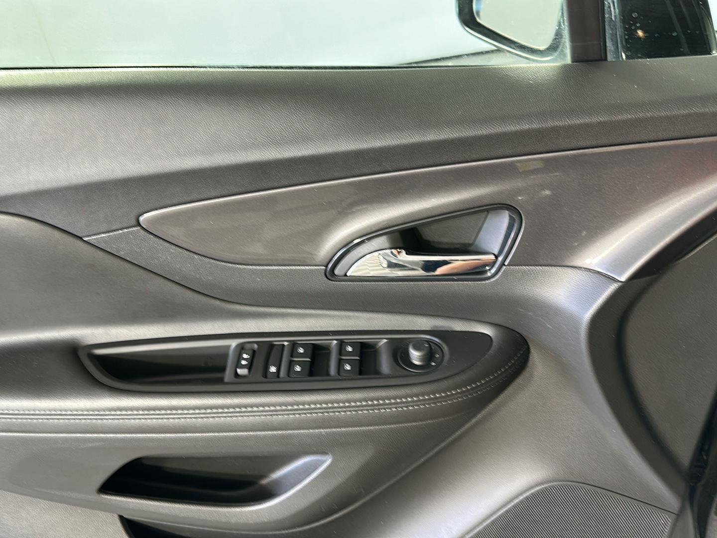 Used 2019 Ebony Twilight Metallic Buick Preferred image 9