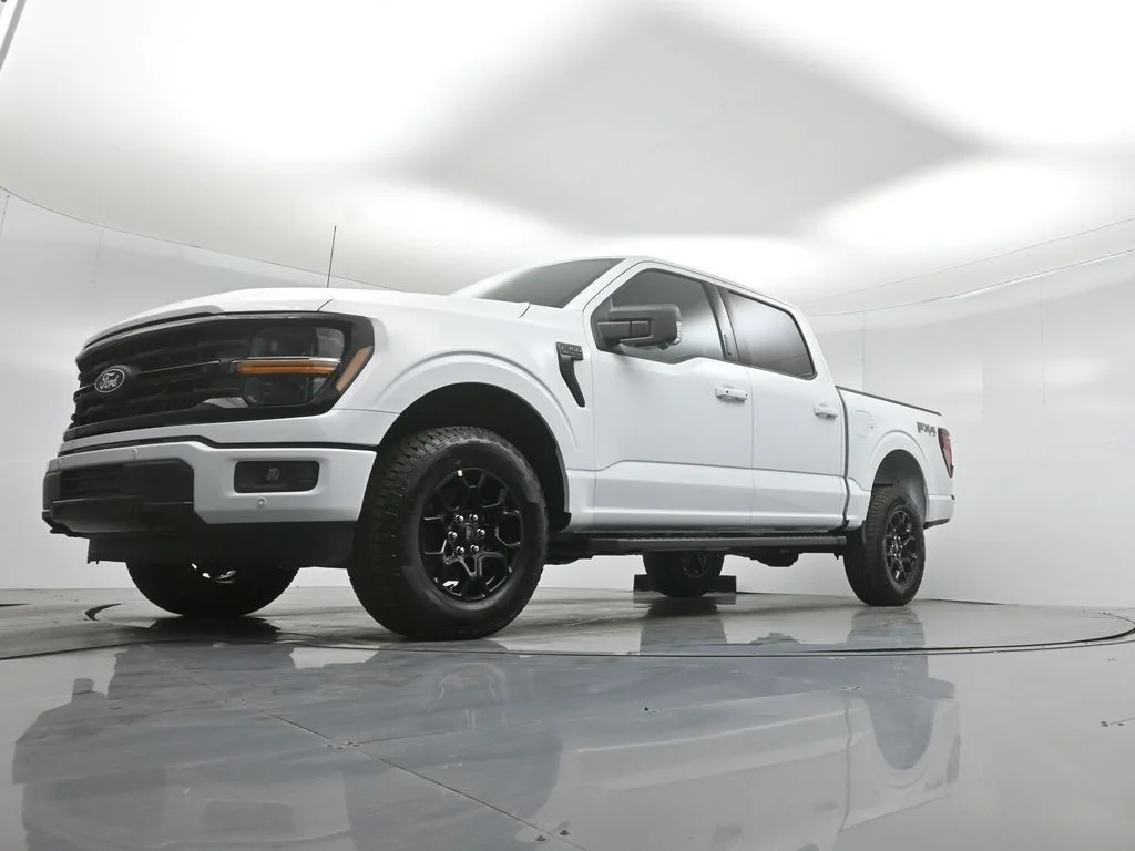 New 2026 Oxford White Ford XLT image 42