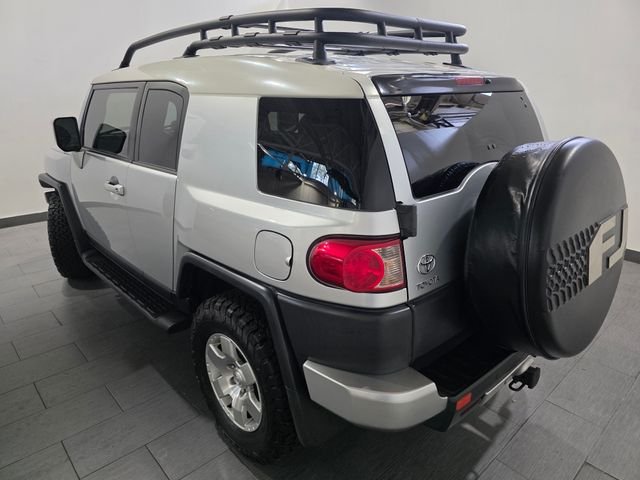 Used 2007 Silver Toyota Base image 3