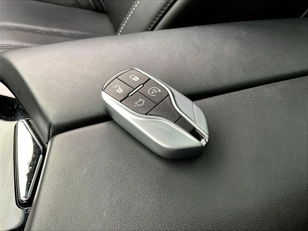 Used 2022 Grigio Maratea Metallic Maserati Modena image 34
