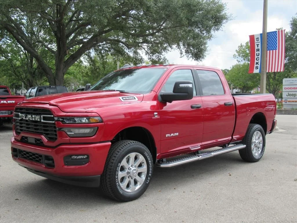 New 2026 Molten Red Pearl-Coat Exterior Paint RAM Big Horn image 3